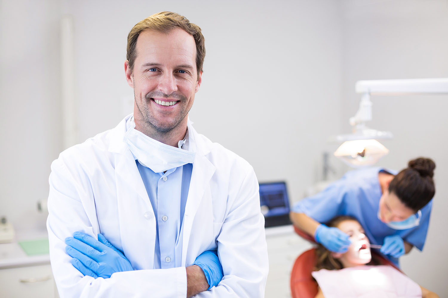 Стоматолог-иплантолог