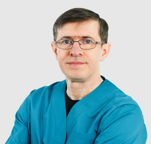 Стоматолог-ортопед, имплантолог, хирург Якубов Алексей Исаевич